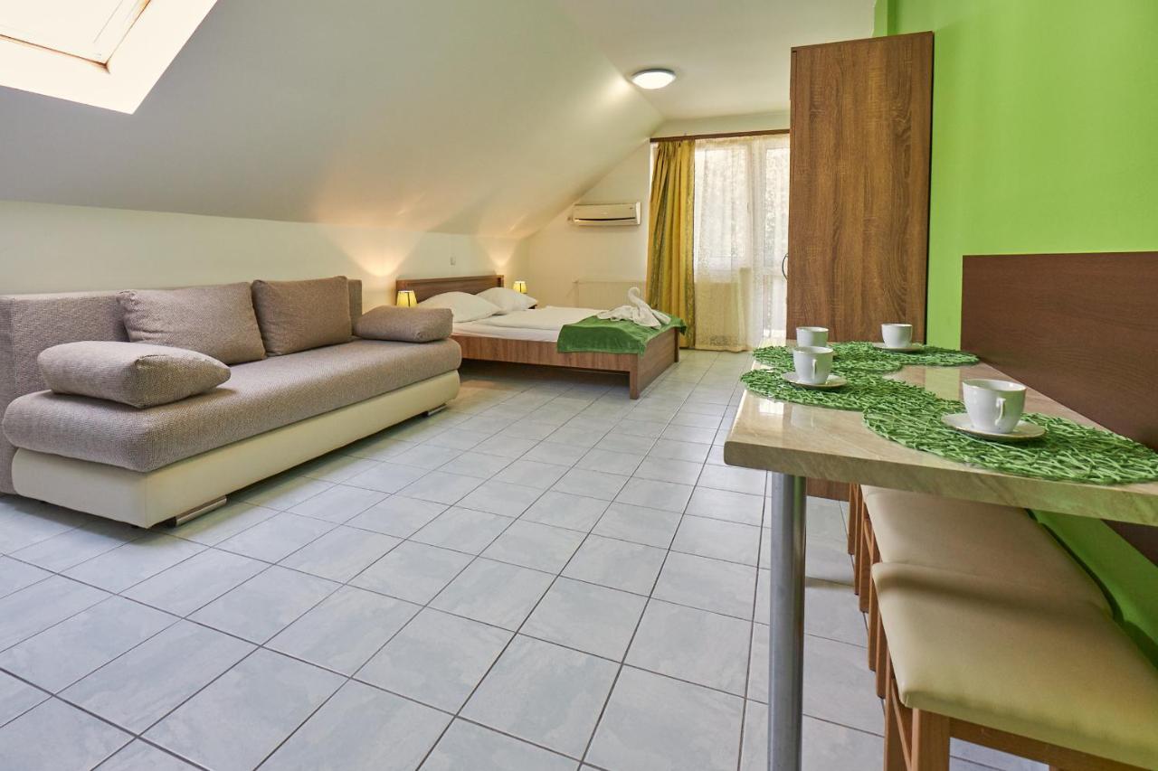 Amulett Studios Apartment Hajdúszoboszló Zewnętrze zdjęcie