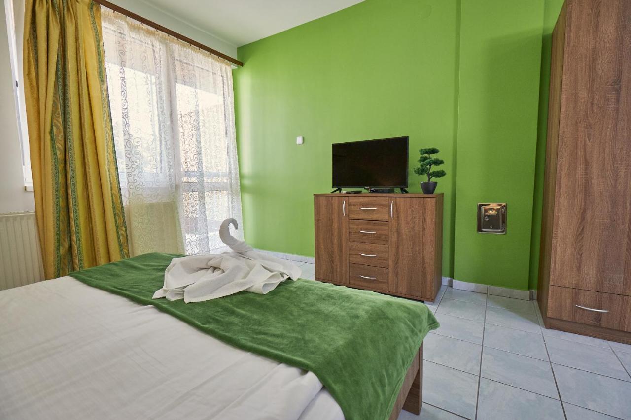 Amulett Studios Apartment Hajdúszoboszló Zewnętrze zdjęcie