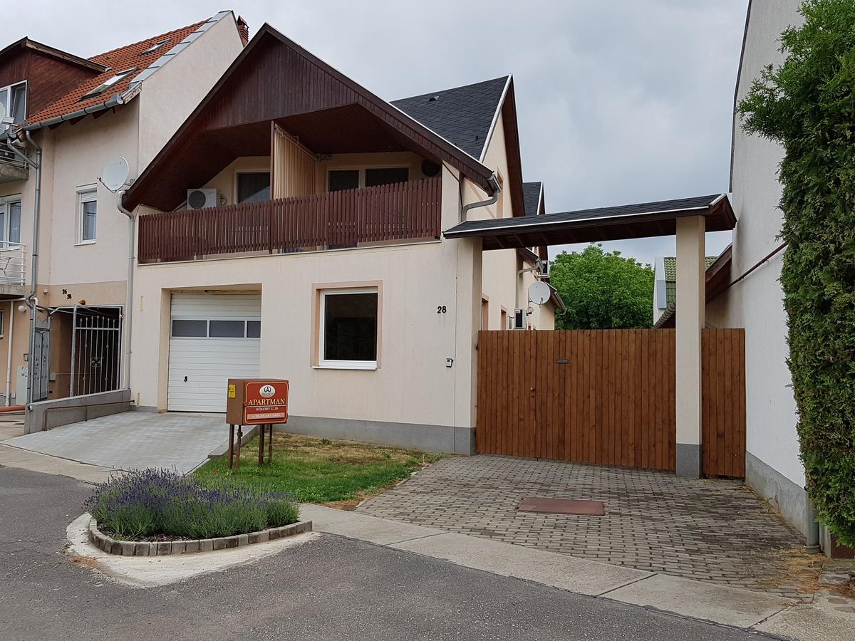 Amulett Studios Apartment Hajdúszoboszló Zewnętrze zdjęcie
